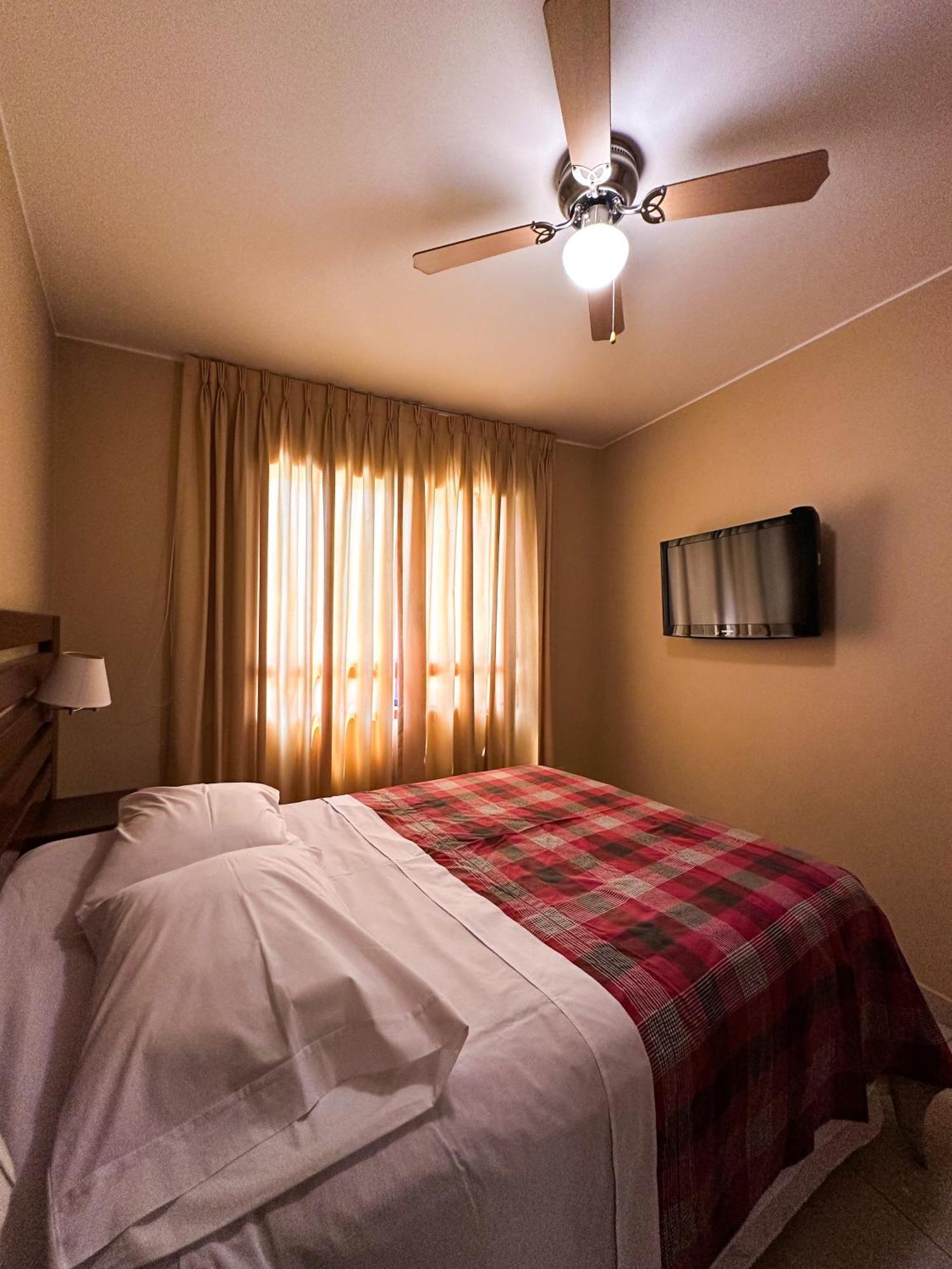 Apart Hotel El Canaveral Чинча Алта Екстериор снимка