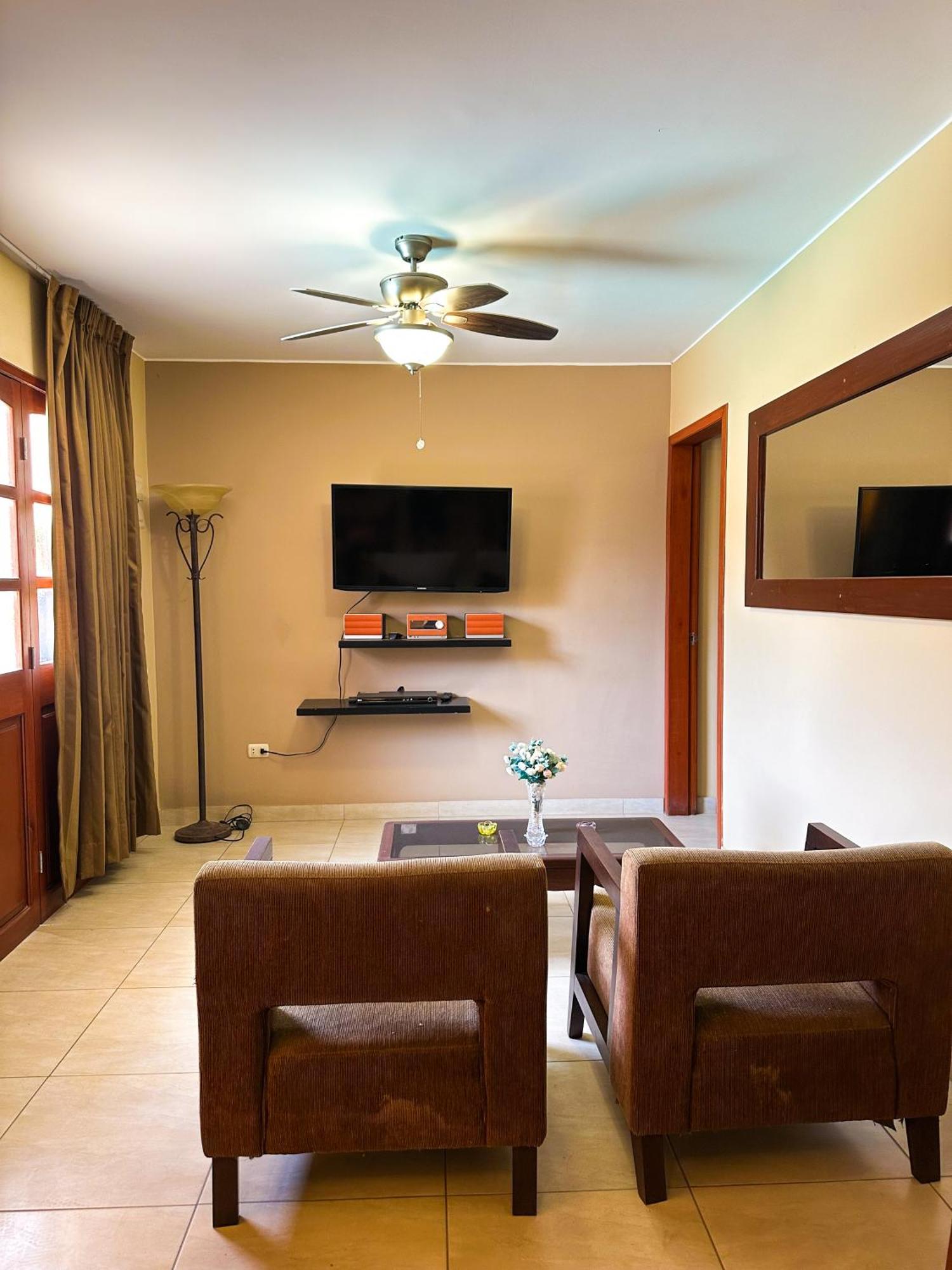 Apart Hotel El Canaveral Чинча Алта Екстериор снимка