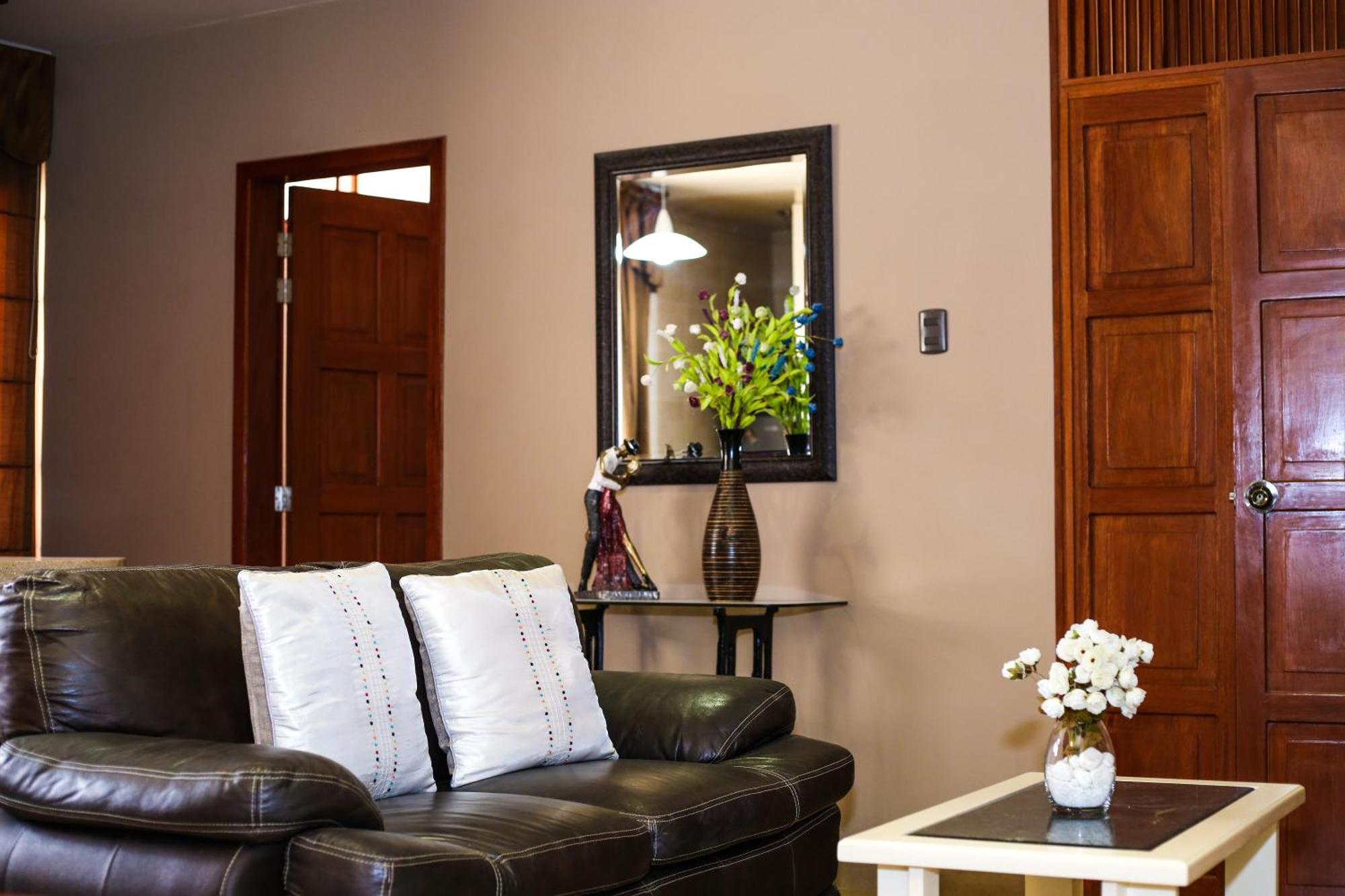 Apart Hotel El Canaveral Чинча Алта Екстериор снимка