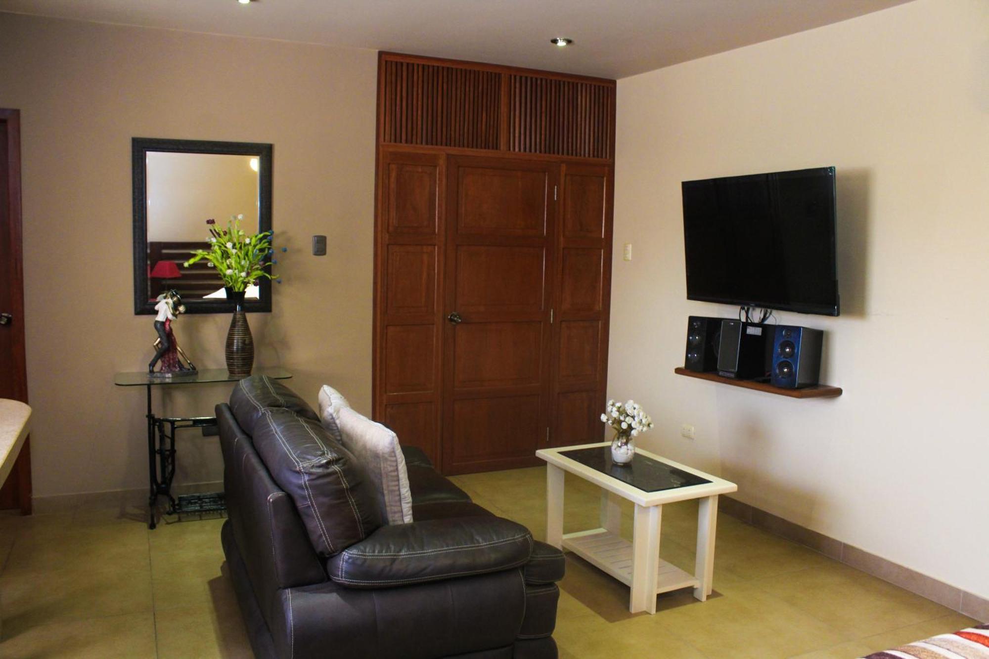 Apart Hotel El Canaveral Чинча Алта Екстериор снимка