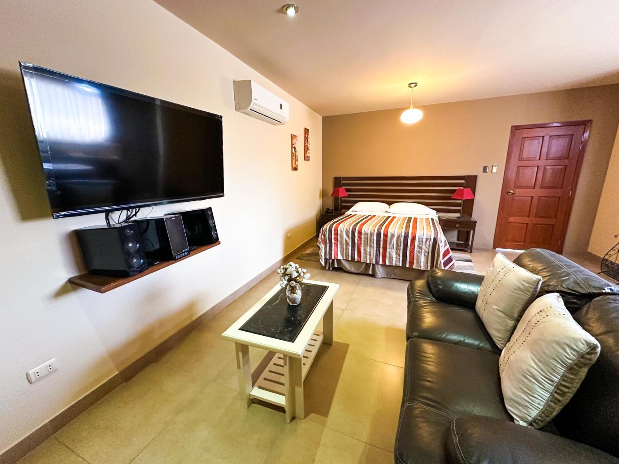 Apart Hotel El Canaveral Чинча Алта Екстериор снимка