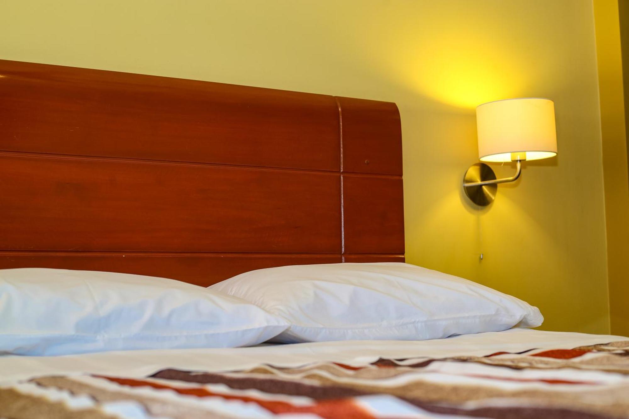 Apart Hotel El Canaveral Чинча Алта Екстериор снимка