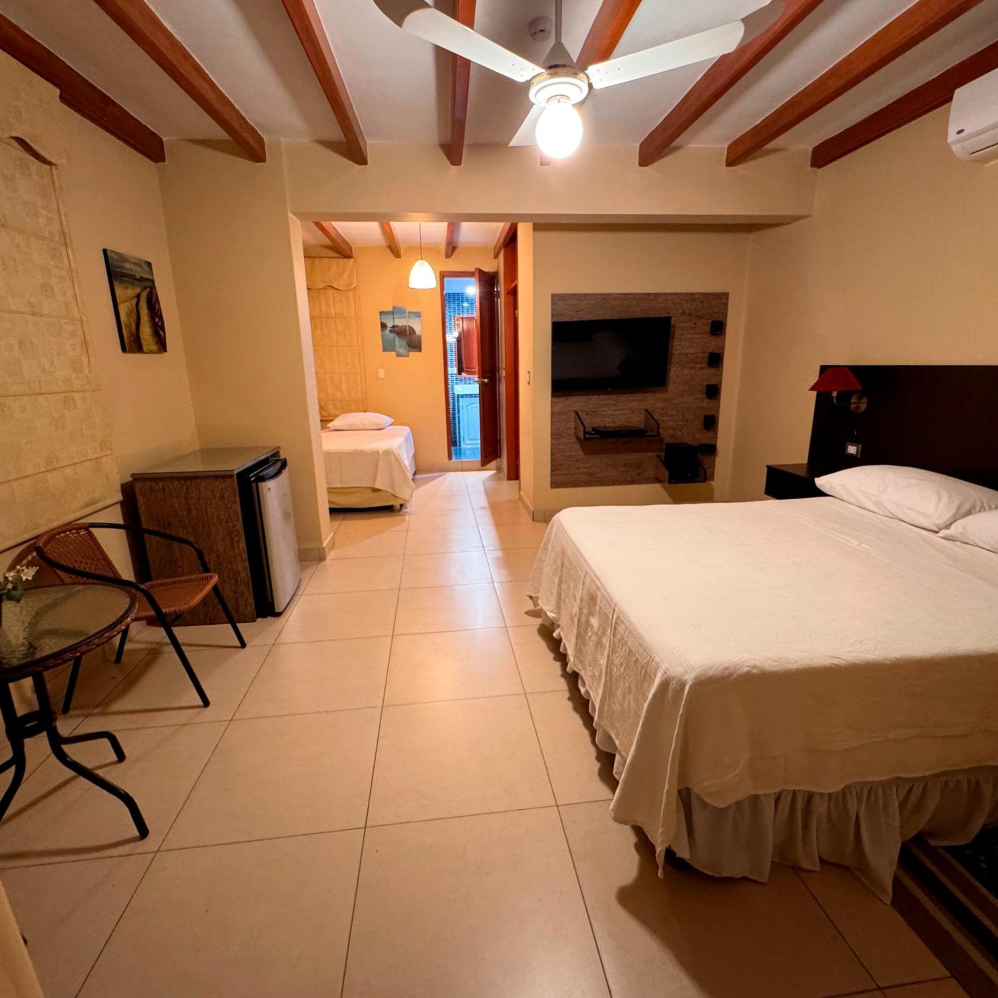 Apart Hotel El Canaveral Чинча Алта Екстериор снимка