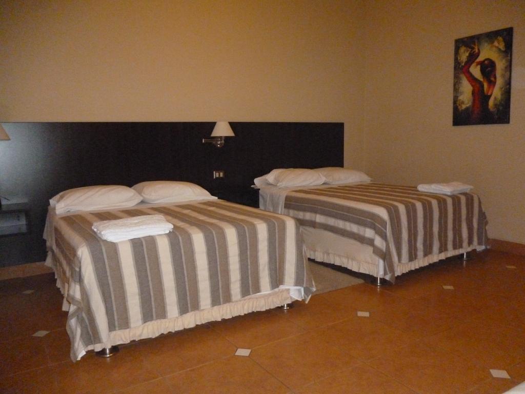 Apart Hotel El Canaveral Чинча Алта Екстериор снимка